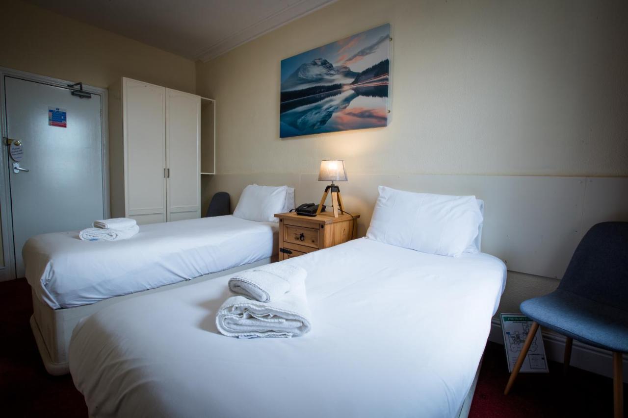 Delmont Hotel Скарборо Экстерьер фото