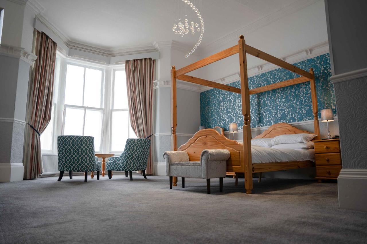 Delmont Hotel Скарборо Экстерьер фото