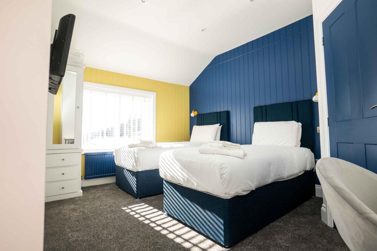 Delmont Hotel Скарборо Экстерьер фото