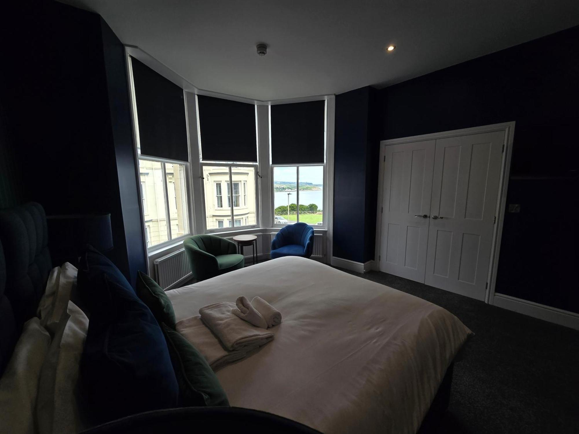Delmont Hotel Скарборо Экстерьер фото