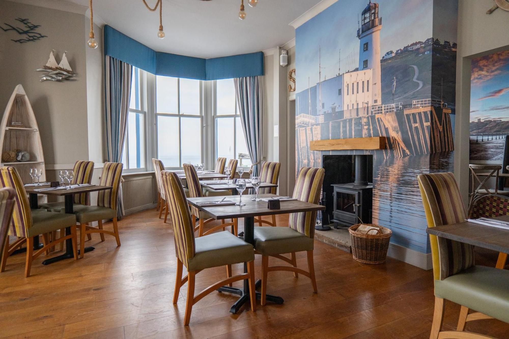 Delmont Hotel Скарборо Экстерьер фото