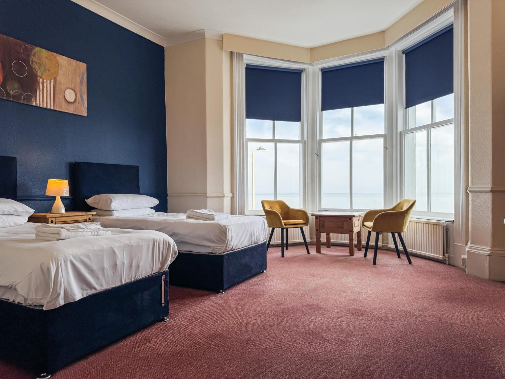 Delmont Hotel Скарборо Экстерьер фото