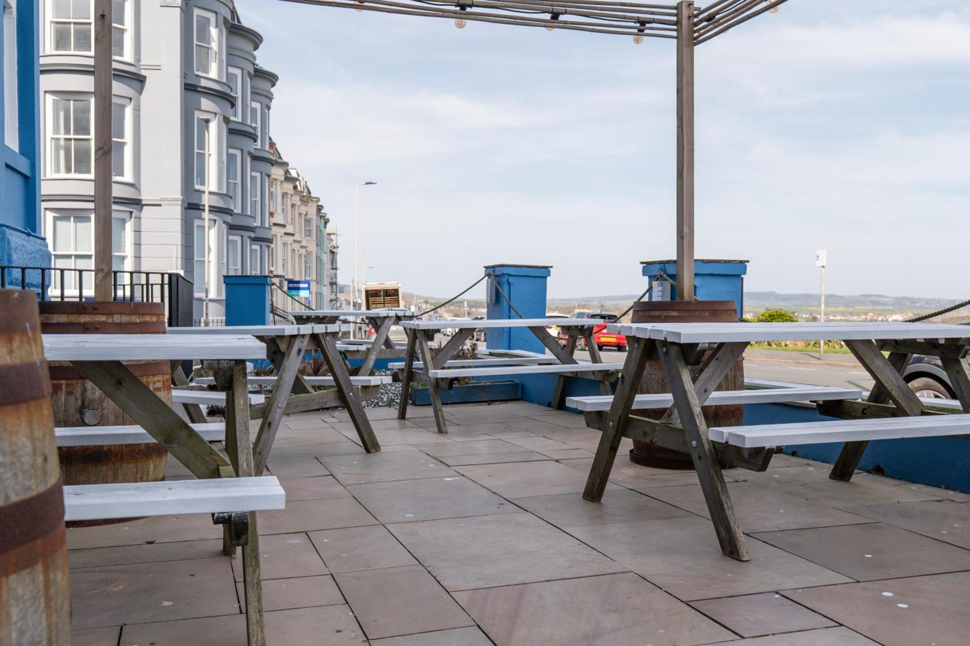 Delmont Hotel Скарборо Экстерьер фото