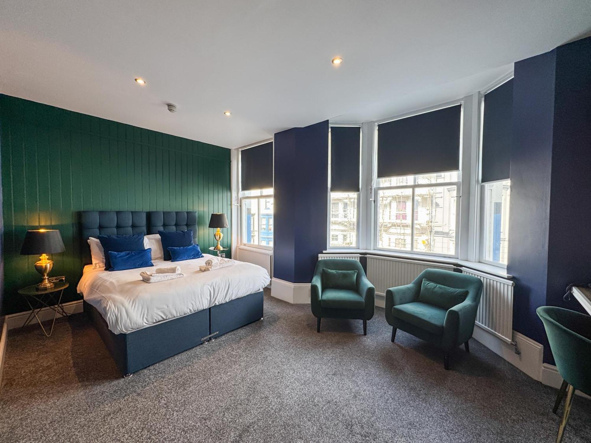 Delmont Hotel Скарборо Экстерьер фото